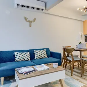  Apartment The Moose #11 - Luxe Modern Loft With King Bed, Free Parking & Wi-fi United States